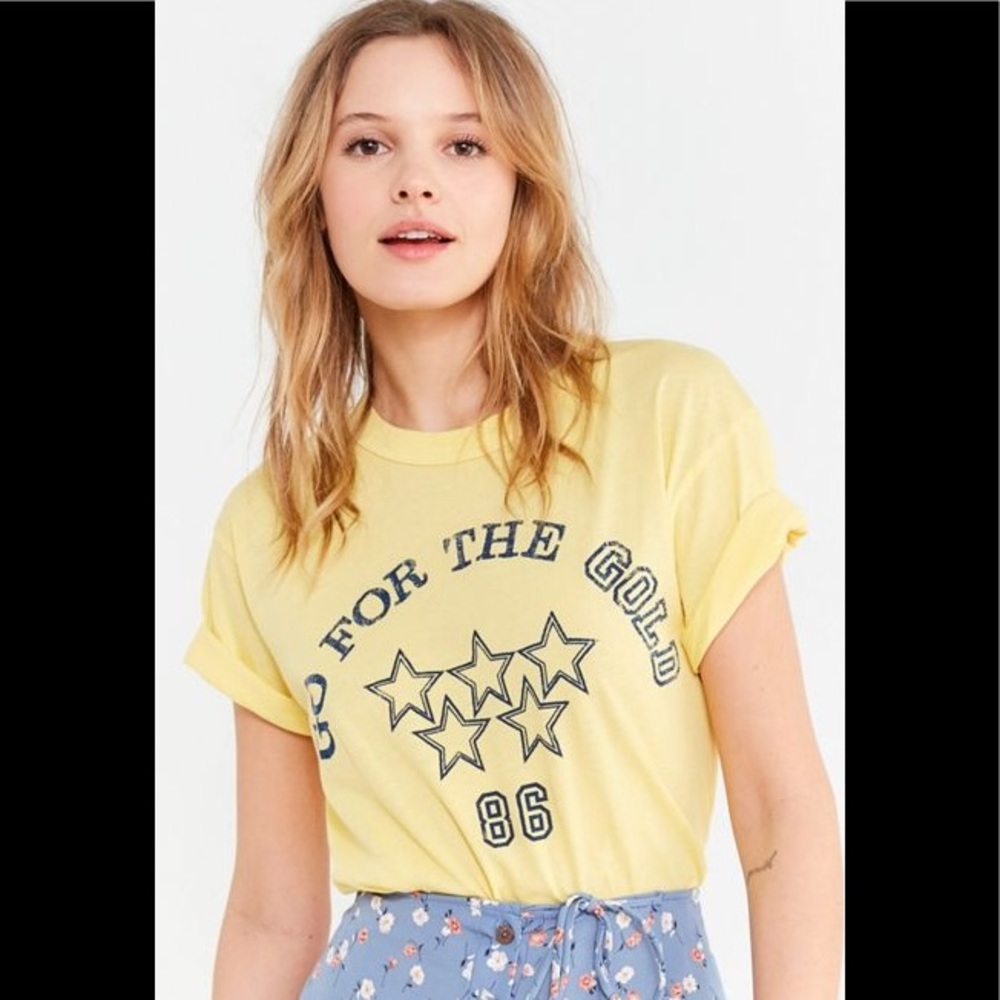 urban outfitters go for the gold tee